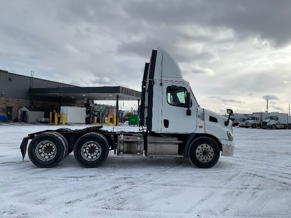 Day Cab Tractor-Heavy Duty Tractors-Freightliner-2018-Cascadia 11364ST-Saint Laurent-PQ-346,251\n\t\tkm-$ 52,750 - Image 8