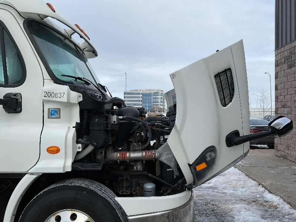 Day Cab Tractor-Heavy Duty Tractors-Freightliner-2018-Cascadia 11364ST-Saint Laurent-PQ-423,866\n\t\tkm-$ 51,000 - Image 15