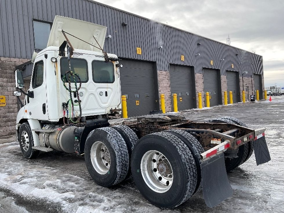 Day Cab Tractor-Heavy Duty Tractors-Freightliner-2018-Cascadia 11364ST-Saint Laurent-PQ-423,866\n\t\tkm-$ 51,000 - Image 5