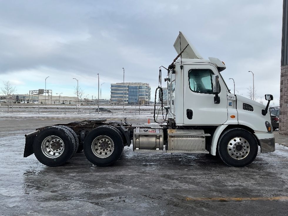 Day Cab Tractor-Heavy Duty Tractors-Freightliner-2018-Cascadia 11364ST-Saint Laurent-PQ-423,866\n\t\tkm-$ 51,000 - Image 8