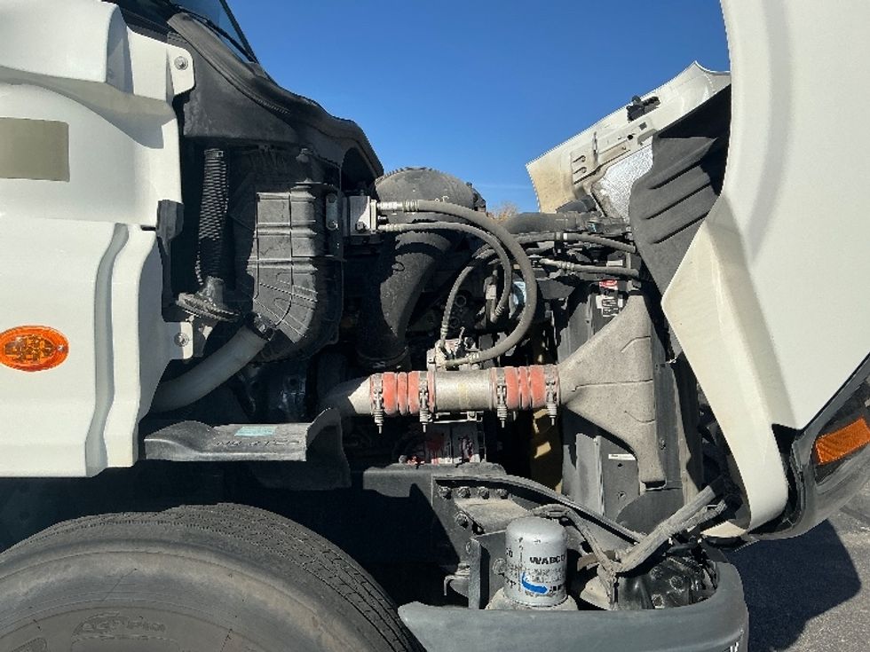 Day Cab Tractor-Heavy Duty Tractors-Freightliner-2018-Cascadia 11364ST-San Antonio-TX-151,853\n\t\tmiles-$ 42,000 - Image 15