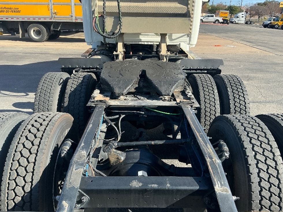 Day Cab Tractor-Heavy Duty Tractors-Freightliner-2018-Cascadia 11364ST-San Antonio-TX-151,853\n\t\tmiles-$ 42,000 - Image 6