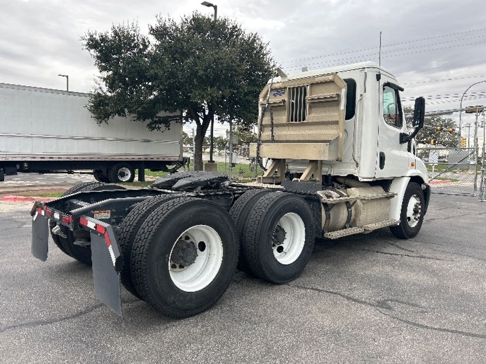 Day Cab Tractor-Heavy Duty Tractors-Freightliner-2018-Cascadia 11364ST-San Antonio-TX-157,118\n\t\tmiles-$ 43,500 - Image 7