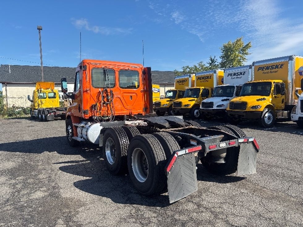 Day Cab Tractor-Heavy Duty Tractors-Freightliner-2018-Cascadia 11364ST-South Plainfield-NJ-191,182\n\t\tmiles-$ 34,000 - Image 5