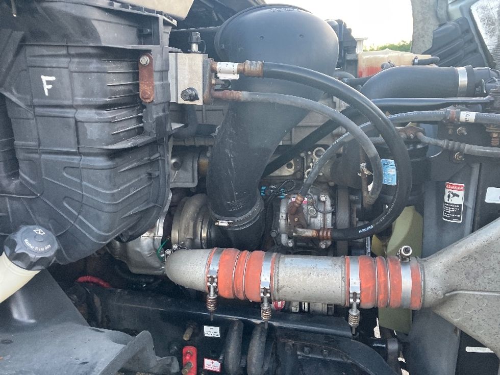 Day Cab Tractor-Heavy Duty Tractors-Freightliner-2018-Cascadia 11364ST-Springfield-OH-525,949\n\t\tmiles-$ 32,250 - Image 15