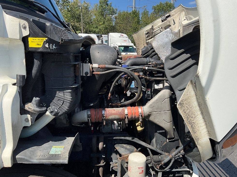 Day Cab Tractor-Heavy Duty Tractors-Freightliner-2018-Cascadia 11364ST-Sterling-VA-327,958\n\t\tmiles-$ 43,750 - Image 15