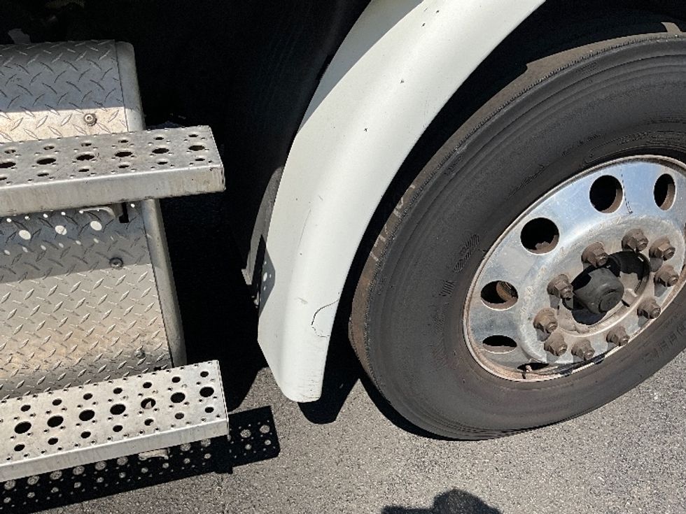 Day Cab Tractor-Heavy Duty Tractors-Freightliner-2018-Cascadia 11364ST-Sterling-VA-327,958\n\t\tmiles-$ 43,750 - Image 20