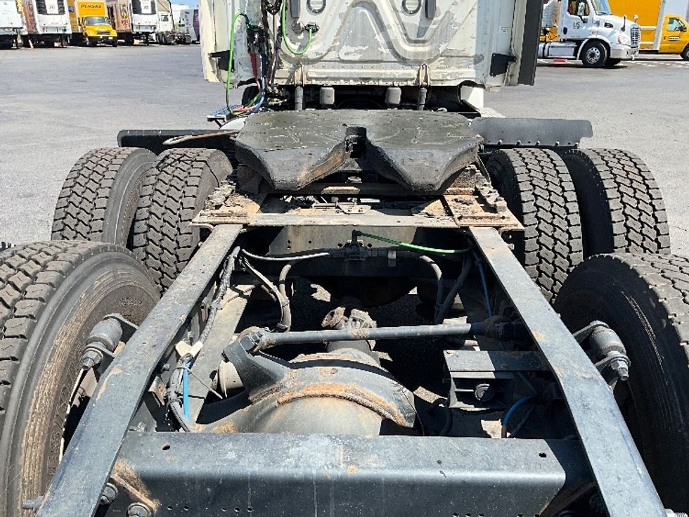 Day Cab Tractor-Heavy Duty Tractors-Freightliner-2018-Cascadia 11364ST-Sterling-VA-327,958\n\t\tmiles-$ 43,750 - Image 6
