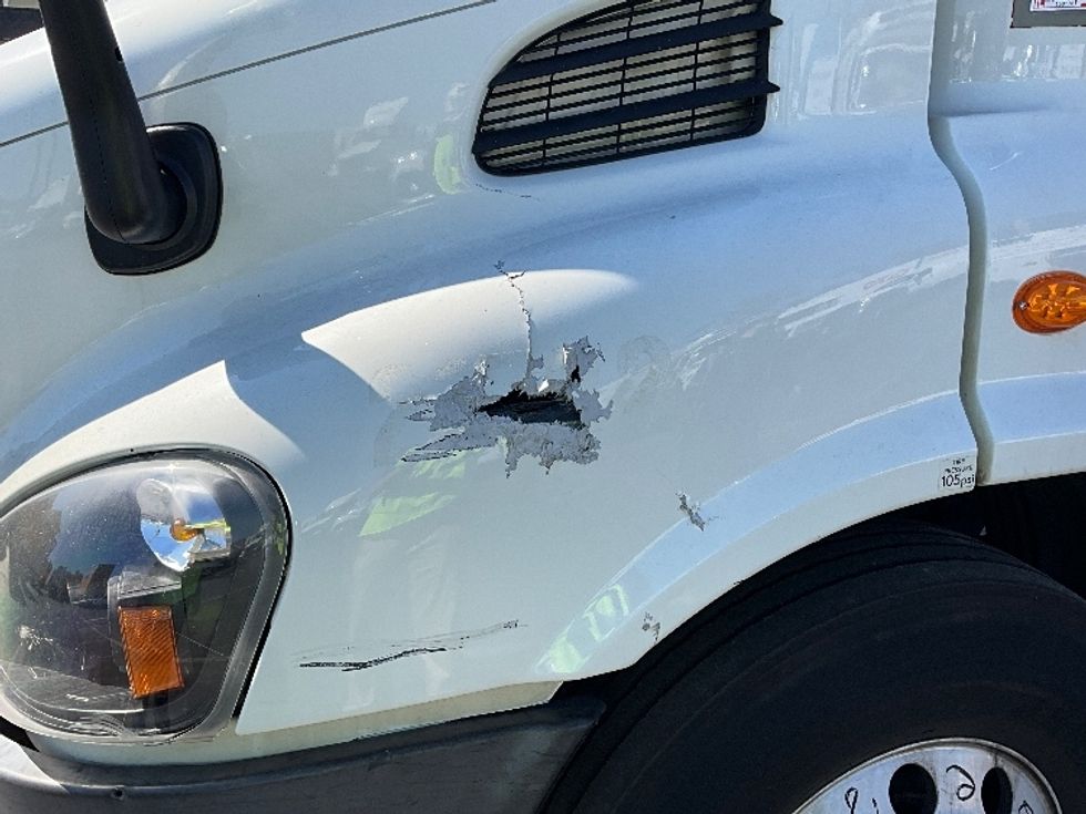 Day Cab Tractor-Heavy Duty Tractors-Freightliner-2018-Cascadia 11364ST-Sterling-VA-372,948\n\t\tmiles-$ 37,500 - Image 18