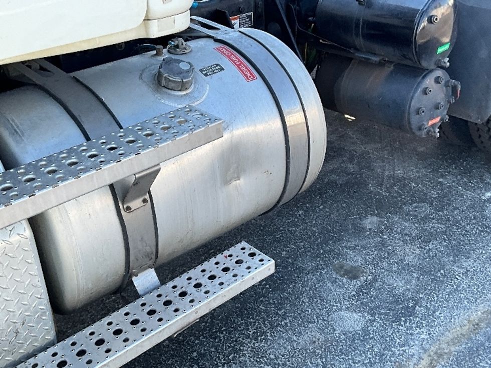 Day Cab Tractor-Heavy Duty Tractors-Freightliner-2018-Cascadia 11364ST-Sterling-VA-372,948\n\t\tmiles-$ 37,500 - Image 20