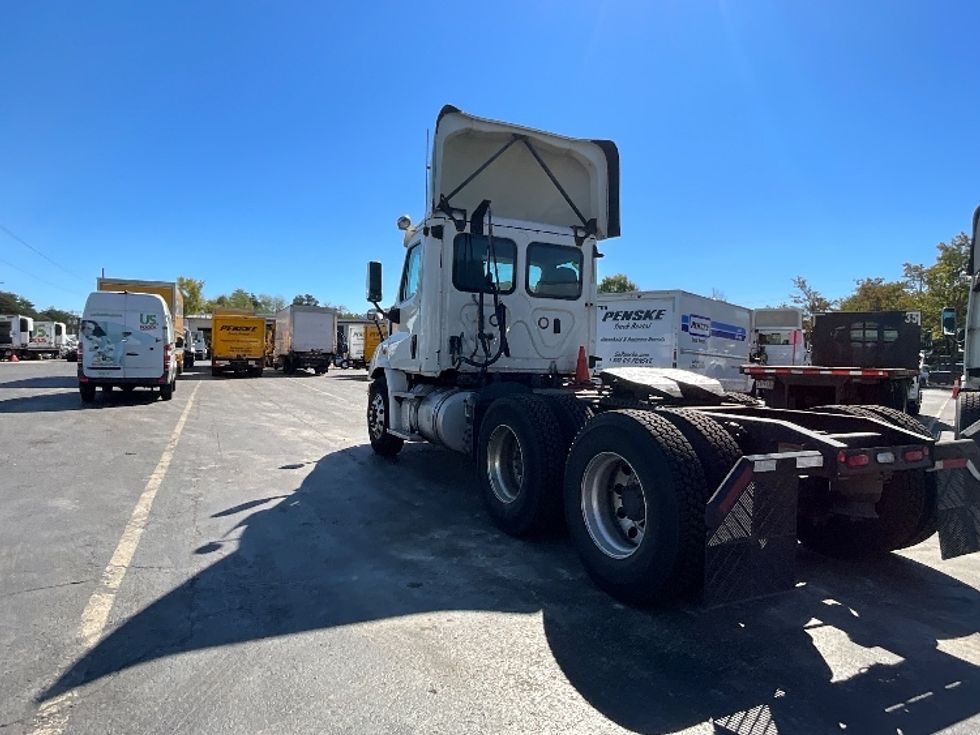 Day Cab Tractor-Heavy Duty Tractors-Freightliner-2018-Cascadia 11364ST-Sterling-VA-372,948\n\t\tmiles-$ 37,500 - Image 5