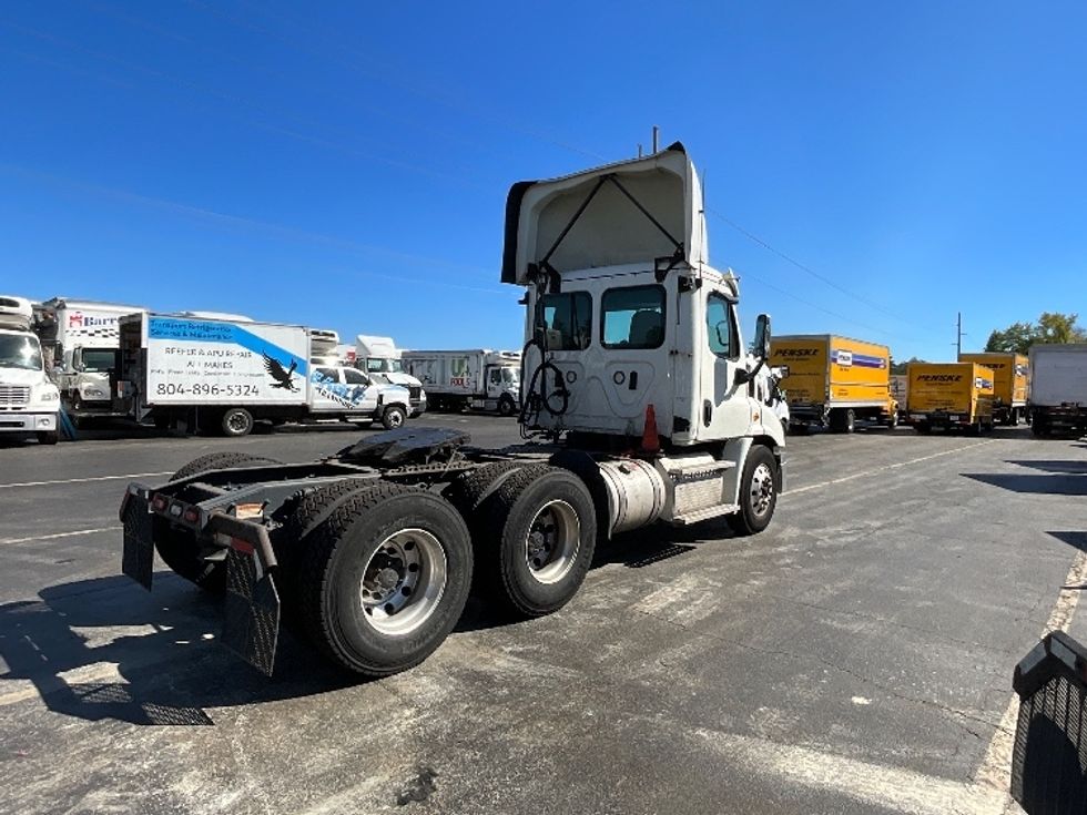 Day Cab Tractor-Heavy Duty Tractors-Freightliner-2018-Cascadia 11364ST-Sterling-VA-372,948\n\t\tmiles-$ 37,500 - Image 7