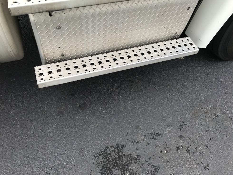 Day Cab Tractor-Heavy Duty Tractors-Freightliner-2018-Cascadia 11364ST-Sterling-VA-430,310\n\t\tmiles-$ 38,250 - Image 18