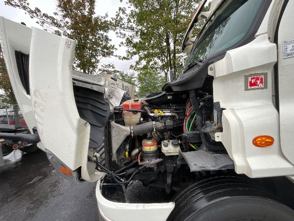 Day Cab Tractor-Heavy Duty Tractors-Freightliner-2018-Cascadia 11364ST-Sterling-VA-447,700\n\t\tmiles-$ 37,500 - Image 16