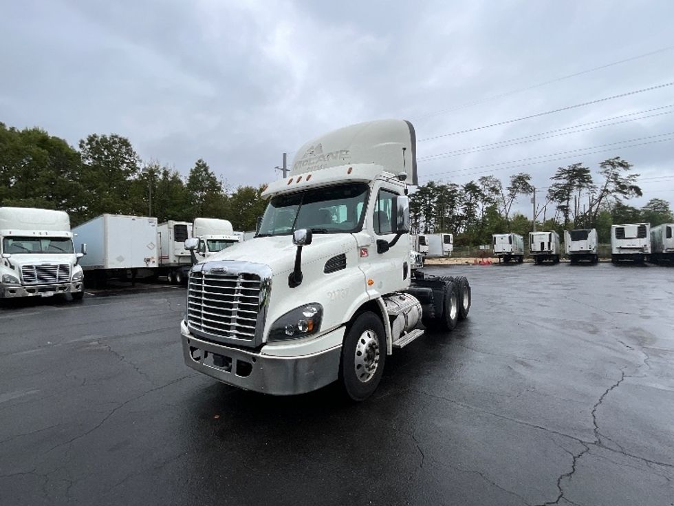 Day Cab Tractor-Heavy Duty Tractors-Freightliner-2018-Cascadia 11364ST-Sterling-VA-447,700\n\t\tmiles-$ 37,500 - Image 3