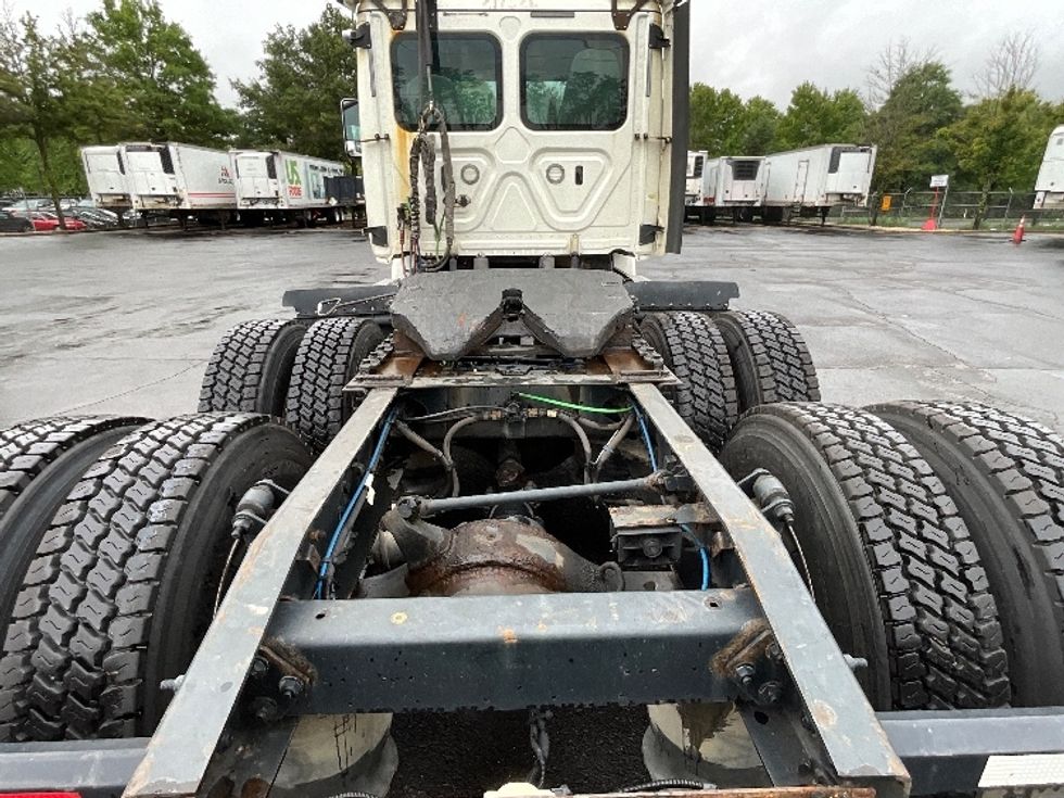 Day Cab Tractor-Heavy Duty Tractors-Freightliner-2018-Cascadia 11364ST-Sterling-VA-447,700\n\t\tmiles-$ 37,500 - Image 6