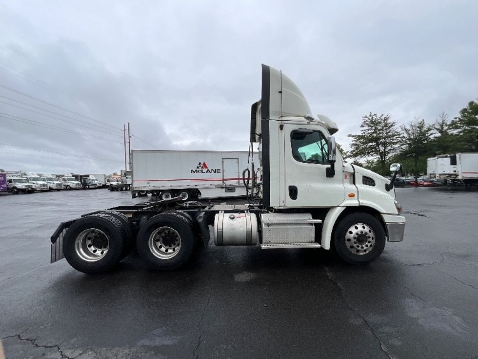 Day Cab Tractor-Heavy Duty Tractors-Freightliner-2018-Cascadia 11364ST-Sterling-VA-447,700\n\t\tmiles-$ 37,500 - Image 8