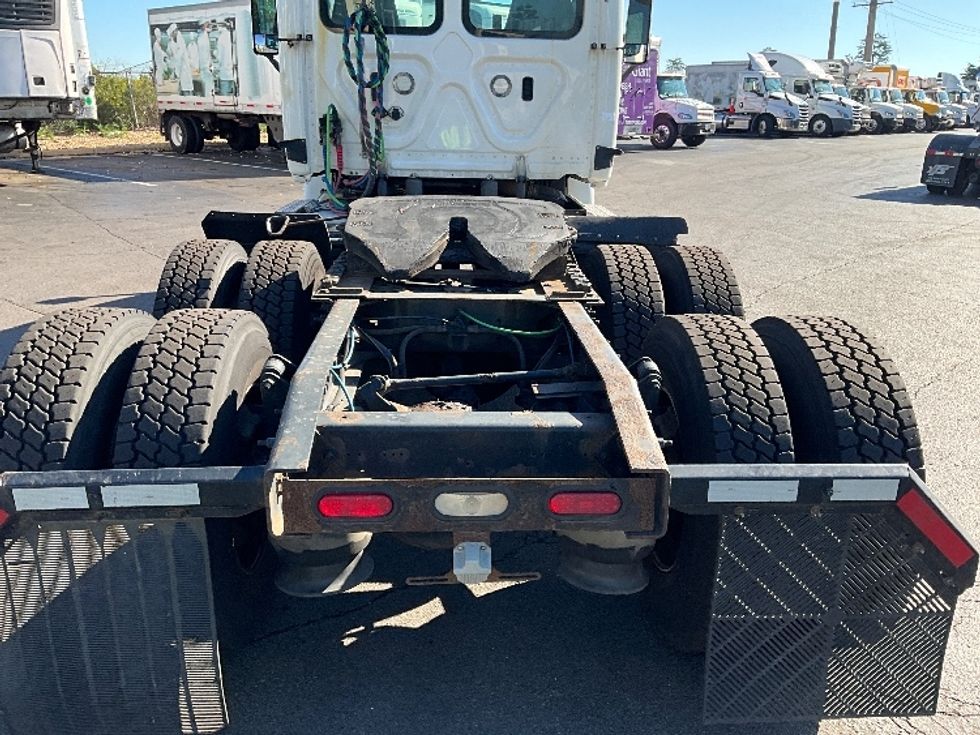 Day Cab Tractor-Heavy Duty Tractors-Freightliner-2018-Cascadia 11364ST-Sterling-VA-448,730\n\t\tmiles-$ 37,500 - Image 6