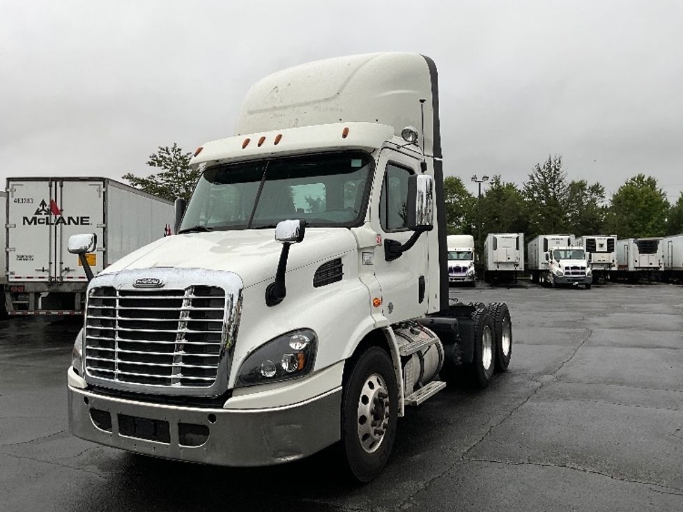 Day Cab Tractor-Heavy Duty Tractors-Freightliner-2018-Cascadia 11364ST-Sterling-VA-459,998\n\t\tmiles-$ 36,750 - Image 3