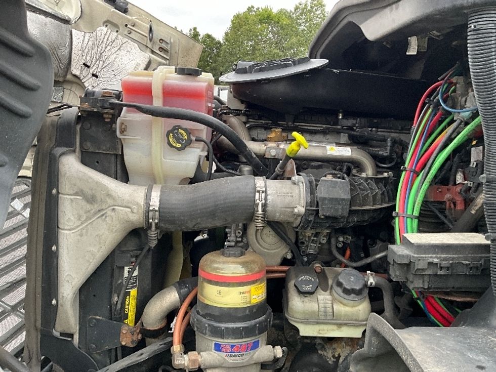 Day Cab Tractor-Heavy Duty Tractors-Freightliner-2018-Cascadia 11364ST-Sterling-VA-484,643\n\t\tmiles-$ 35,500 - Image 16