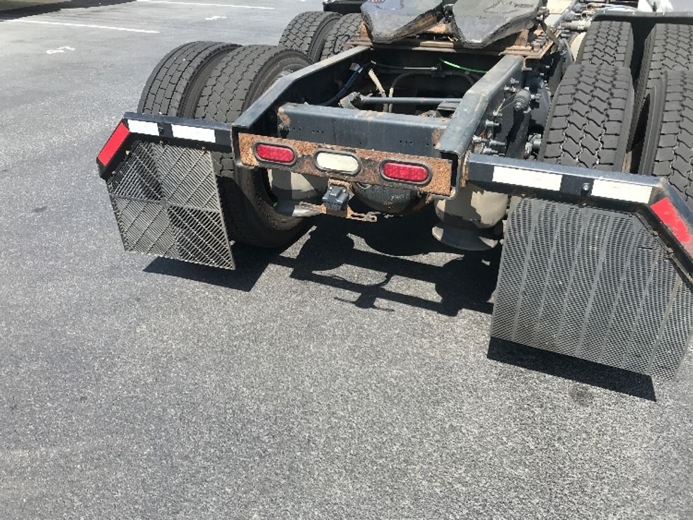 Day Cab Tractor-Heavy Duty Tractors-Freightliner-2018-Cascadia 11364ST-Sterling-VA-487,641\n\t\tmiles-$ 35,250 - Image 18