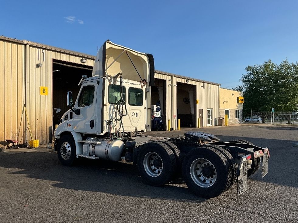 Day Cab Tractor-Heavy Duty Tractors-Freightliner-2018-Cascadia 11364ST-Sterling-VA-487,914\n\t\tmiles-$ 35,250 - Image 5