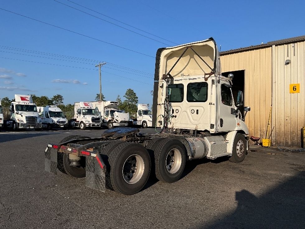 Day Cab Tractor-Heavy Duty Tractors-Freightliner-2018-Cascadia 11364ST-Sterling-VA-487,914\n\t\tmiles-$ 35,250 - Image 7