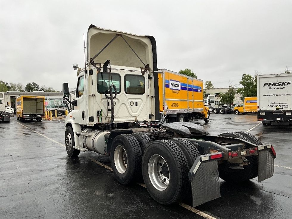 Day Cab Tractor-Heavy Duty Tractors-Freightliner-2018-Cascadia 11364ST-Sterling-VA-497,991\n\t\tmiles-$ 34,500 - Image 5