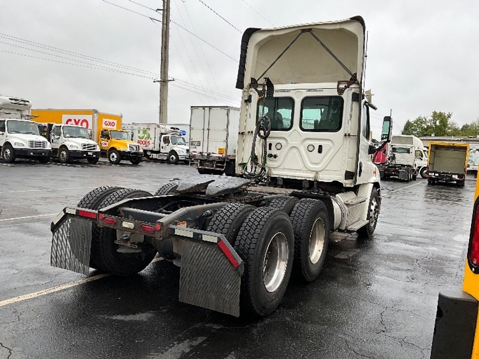 Day Cab Tractor-Heavy Duty Tractors-Freightliner-2018-Cascadia 11364ST-Sterling-VA-497,991\n\t\tmiles-$ 34,500 - Image 7