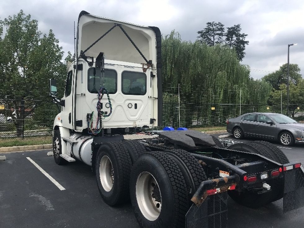 Day Cab Tractor-Heavy Duty Tractors-Freightliner-2018-Cascadia 11364ST-Sterling-VA-574,193\n\t\tmiles-$ 28,500 - Image 5