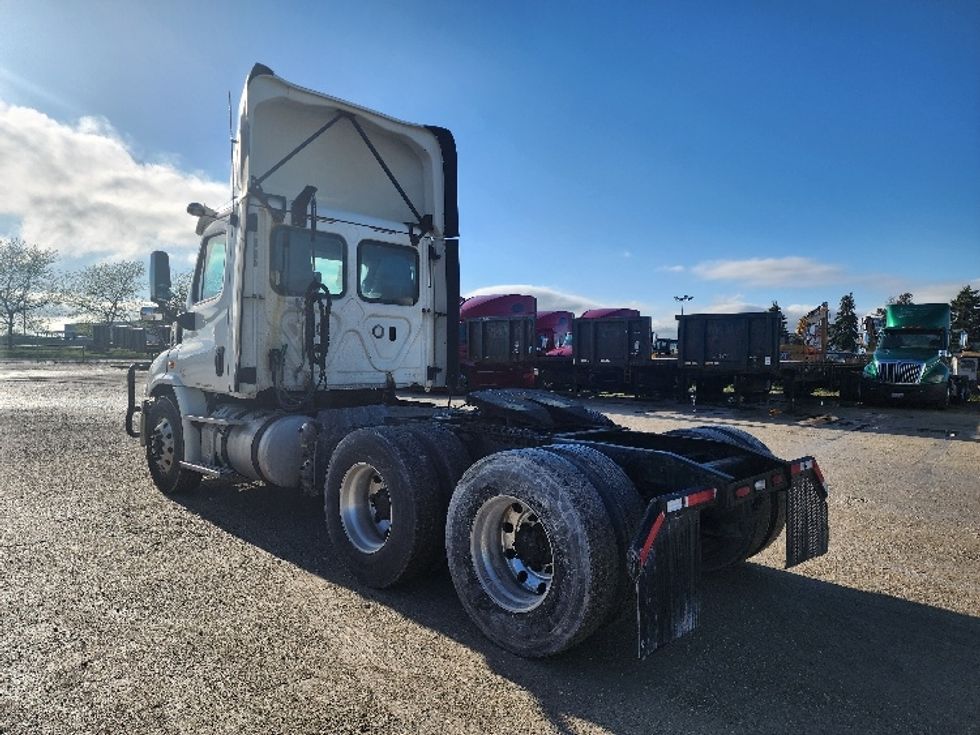 Day Cab Tractor-Heavy Duty Tractors-Freightliner-2018-Cascadia 11364ST-Sturtevant-WI-540,312\n\t\tmiles-$ 30,000 - Image 5