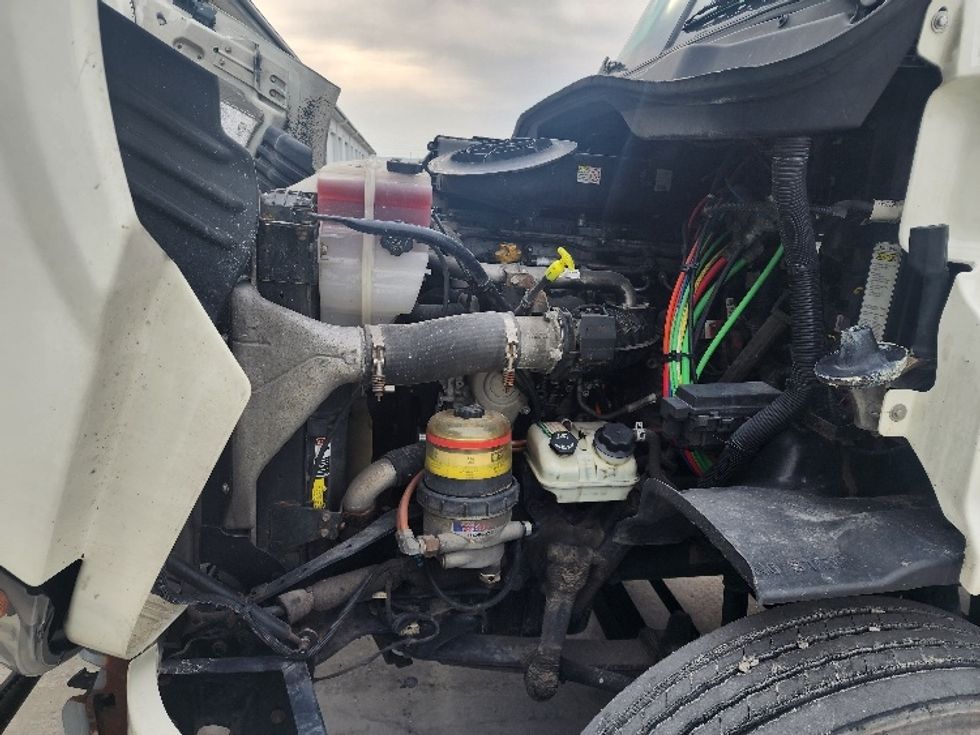 Day Cab Tractor-Heavy Duty Tractors-Freightliner-2018-Cascadia 11364ST-Sturtevant-WI-544,648\n\t\tmiles-$ 29,750 - Image 16