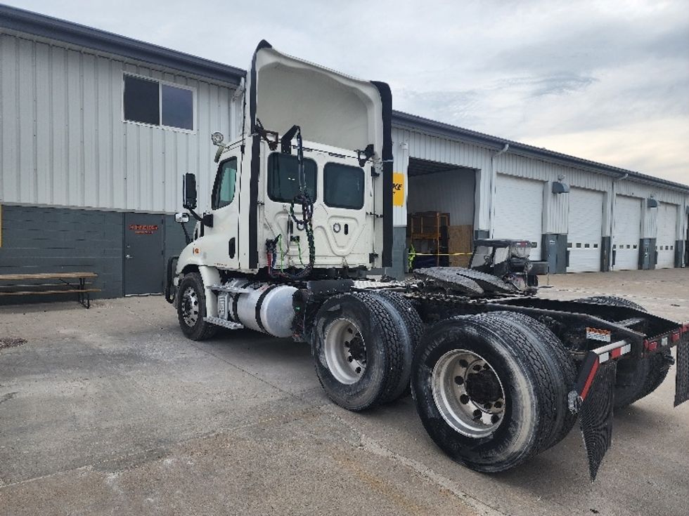 Day Cab Tractor-Heavy Duty Tractors-Freightliner-2018-Cascadia 11364ST-Sturtevant-WI-544,648\n\t\tmiles-$ 29,750 - Image 5