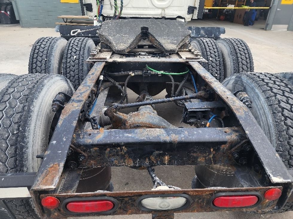 Day Cab Tractor-Heavy Duty Tractors-Freightliner-2018-Cascadia 11364ST-Sturtevant-WI-544,648\n\t\tmiles-$ 29,750 - Image 6