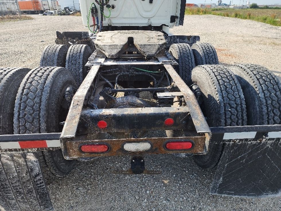 Day Cab Tractor-Heavy Duty Tractors-Freightliner-2018-Cascadia 11364ST-Sturtevant-WI-563,802\n\t\tmiles-$ 31,000 - Image 6