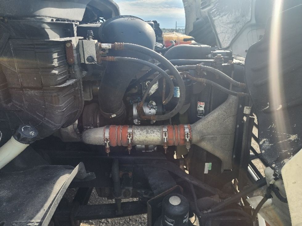 Day Cab Tractor-Heavy Duty Tractors-Freightliner-2018-Cascadia 11364ST-Sturtevant-WI-567,250\n\t\tmiles-$ 30,250 - Image 14