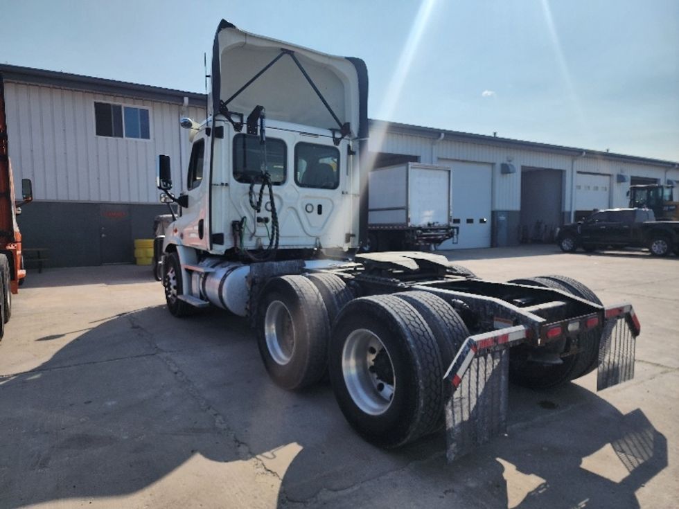 Day Cab Tractor-Heavy Duty Tractors-Freightliner-2018-Cascadia 11364ST-Sturtevant-WI-567,250\n\t\tmiles-$ 30,250 - Image 5