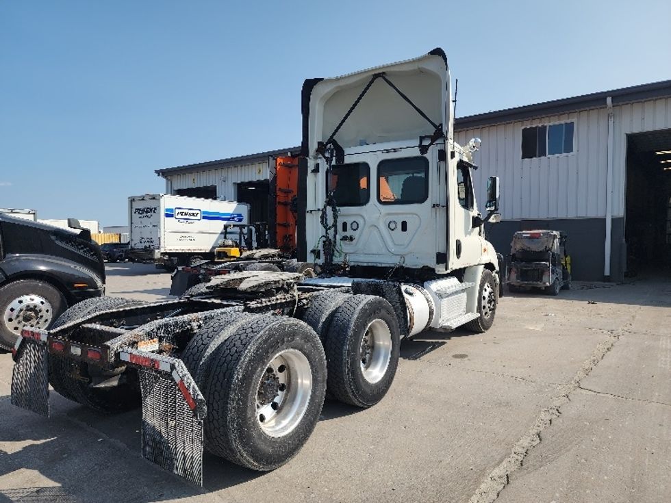 Day Cab Tractor-Heavy Duty Tractors-Freightliner-2018-Cascadia 11364ST-Sturtevant-WI-567,250\n\t\tmiles-$ 30,250 - Image 7