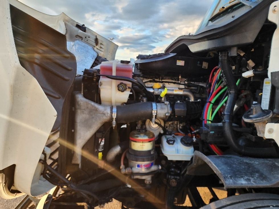 Day Cab Tractor-Heavy Duty Tractors-Freightliner-2018-Cascadia 11364ST-Sturtevant-WI-574,875\n\t\tmiles-$ 27,250 - Image 16