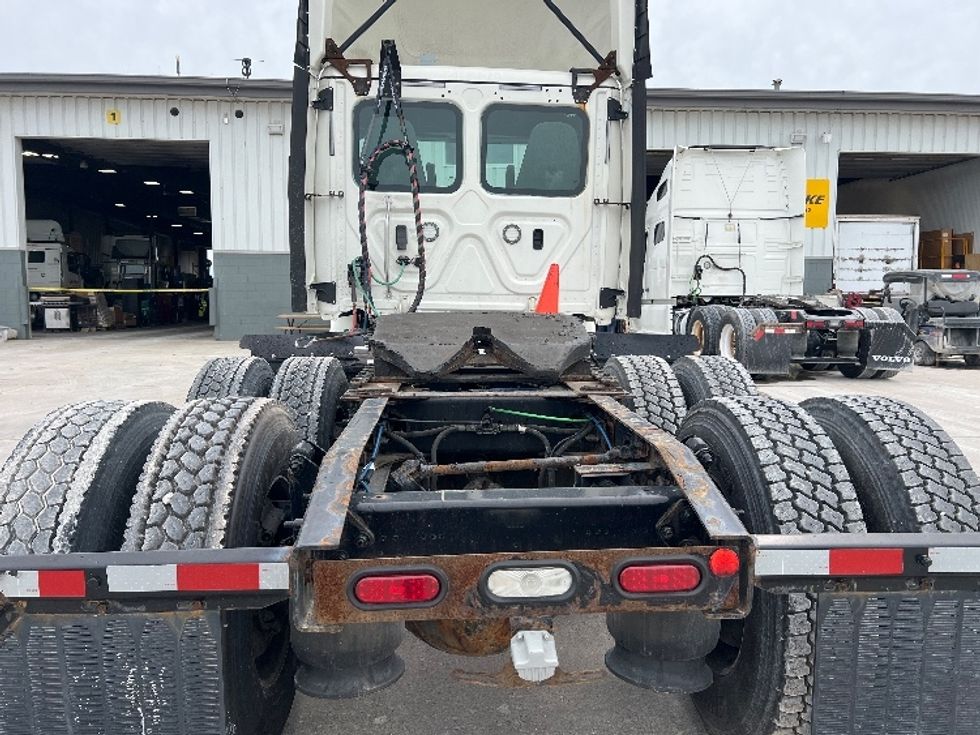 Day Cab Tractor-Heavy Duty Tractors-Freightliner-2018-Cascadia 11364ST-Sturtevant-WI-578,034\n\t\tmiles-$ 30,000 - Image 6