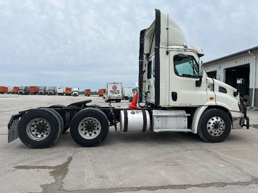 Day Cab Tractor-Heavy Duty Tractors-Freightliner-2018-Cascadia 11364ST-Sturtevant-WI-578,034\n\t\tmiles-$ 30,000 - Image 8