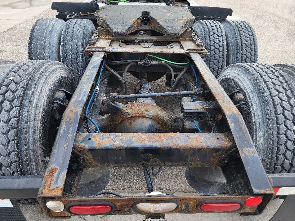 Day Cab Tractor-Heavy Duty Tractors-Freightliner-2018-Cascadia 11364ST-Sturtevant-WI-584,367\n\t\tmiles-$ 26,250 - Image 6