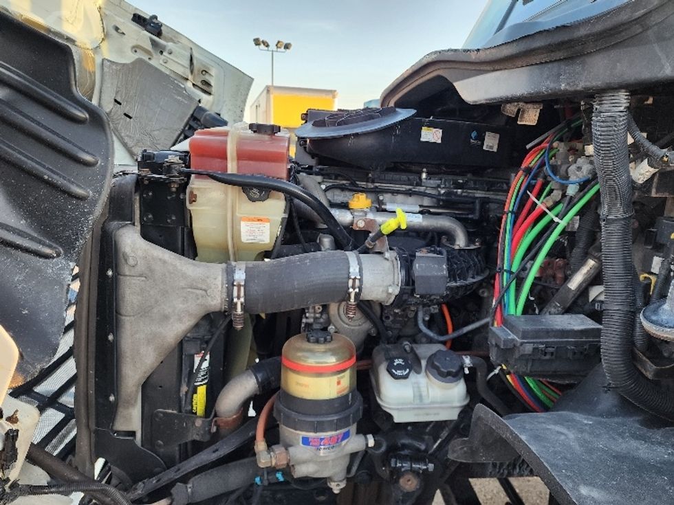 Day Cab Tractor-Heavy Duty Tractors-Freightliner-2018-Cascadia 11364ST-Sturtevant-WI-587,173\n\t\tmiles-$ 24,250 - Image 15