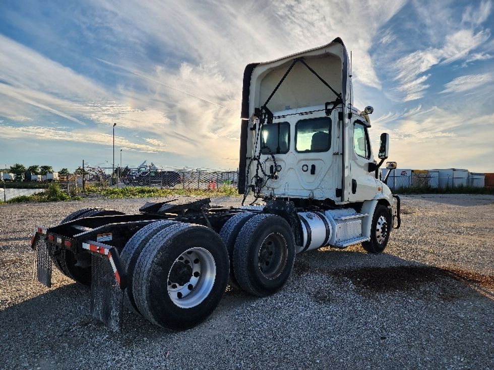 Day Cab Tractor-Heavy Duty Tractors-Freightliner-2018-Cascadia 11364ST-Sturtevant-WI-602,581\n\t\tmiles-$ 25,250 - Image 7