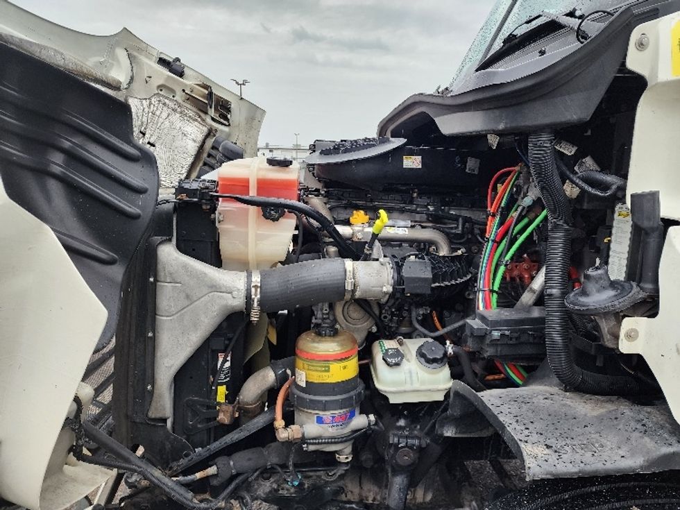 Day Cab Tractor-Heavy Duty Tractors-Freightliner-2018-Cascadia 11364ST-Sturtevant-WI-624,526\n\t\tmiles-$ 23,000 - Image 16