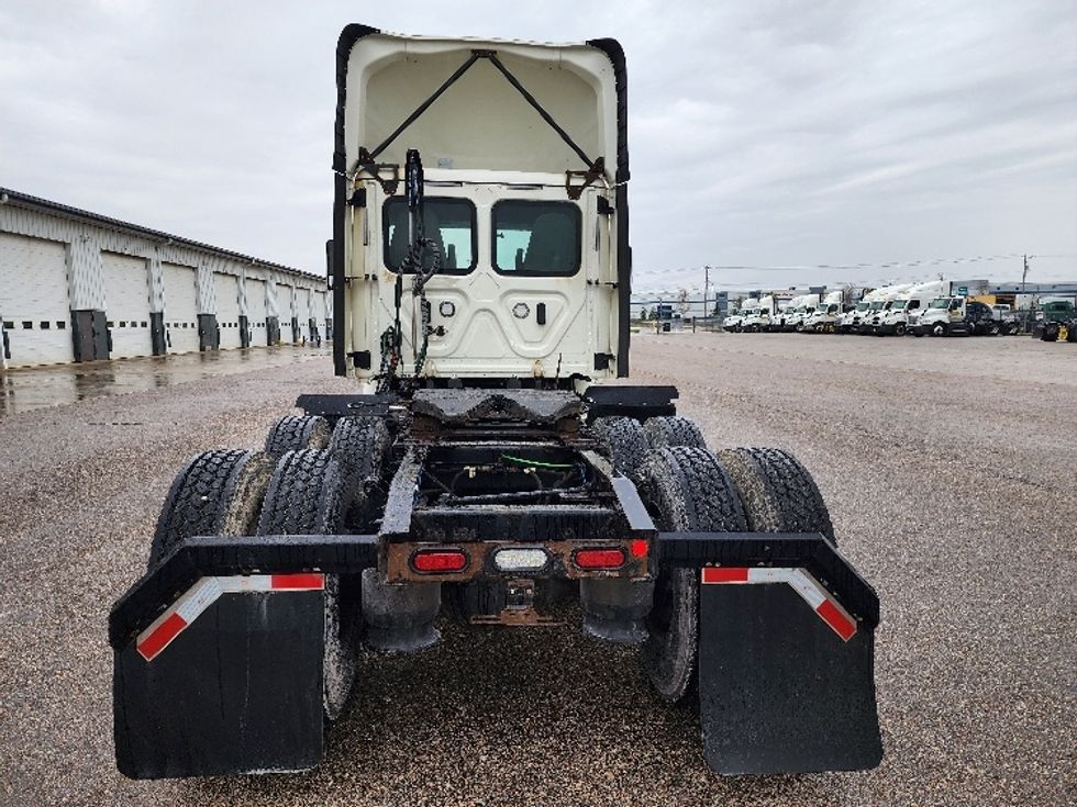 Day Cab Tractor-Heavy Duty Tractors-Freightliner-2018-Cascadia 11364ST-Sturtevant-WI-624,526\n\t\tmiles-$ 23,000 - Image 6