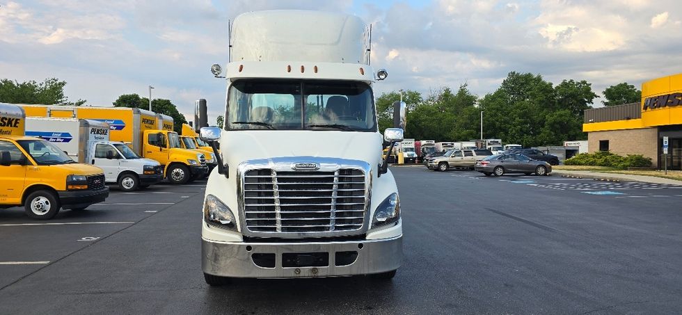 Day Cab Tractor-Heavy Duty Tractors-Freightliner-2018-Cascadia 11364ST-Swedesboro-NJ-276,340\n\t\tmiles-$ 36,750 - Image 2