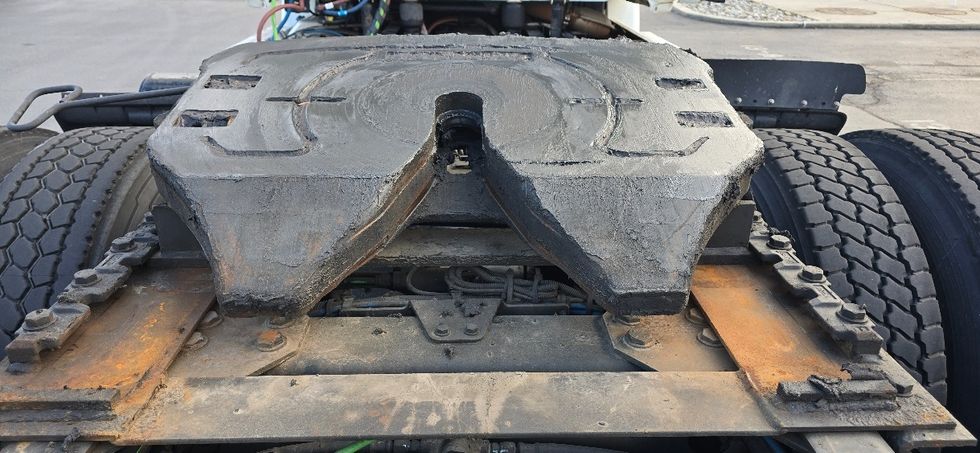 Day Cab Tractor-Heavy Duty Tractors-Freightliner-2018-Cascadia 11364ST-Swedesboro-NJ-276,340\n\t\tmiles-$ 36,750 - Image 6