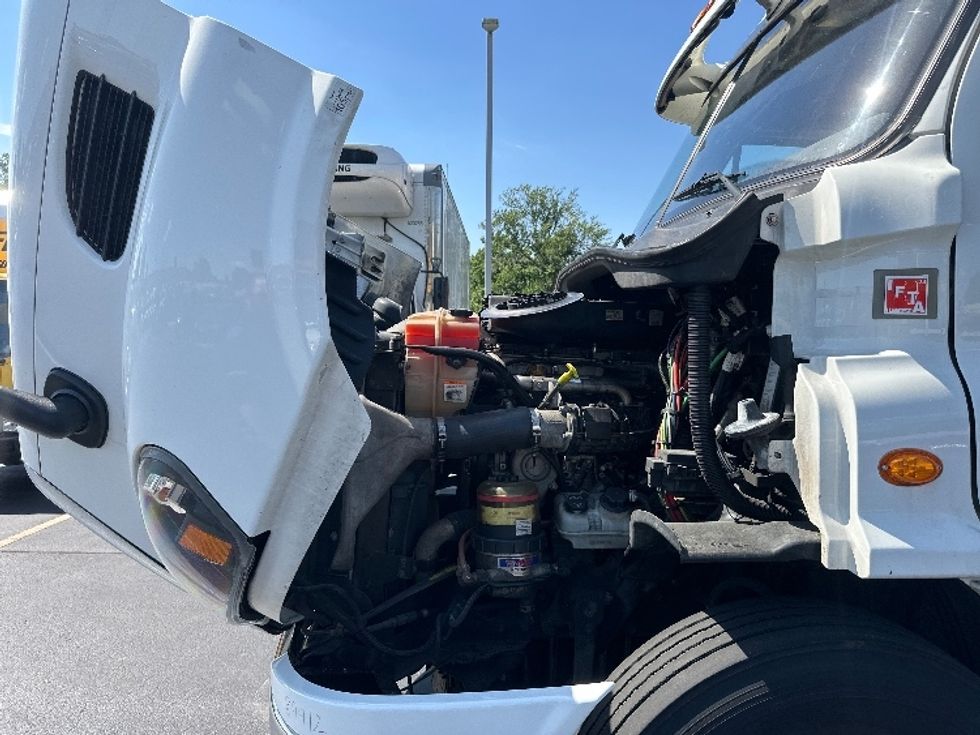 Day Cab Tractor-Heavy Duty Tractors-Freightliner-2018-Cascadia 11364ST-Swedesboro-NJ-316,450\n\t\tmiles-$ 35,250 - Image 15