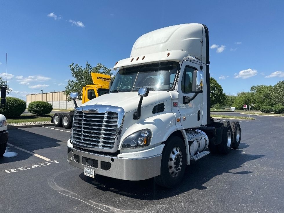 Day Cab Tractor-Heavy Duty Tractors-Freightliner-2018-Cascadia 11364ST-Swedesboro-NJ-316,450\n\t\tmiles-$ 35,250 - Image 3